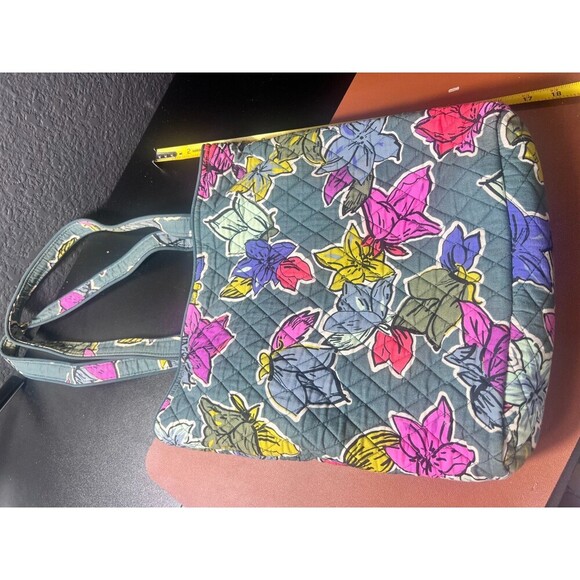 Vera Bradley Falling Flowers Tote – Floral Elegance for Everyday Style - Picture 6 of 7